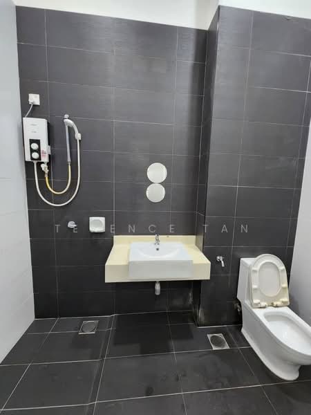 2-storey Terraced House for Rent in Kota Masai (Pasir Gudang) - Terence Tan - Bathroom - PropertyGuru.com.my