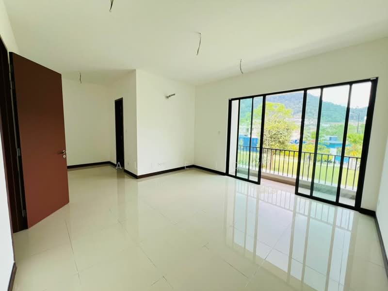 2-storey Terraced House for Sale in Rawang (Selangor) - Alice Low - Living Room - PropertyGuru.com.my