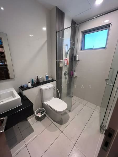 Rumah Teres 3 Tingkat untuk Dijual di Bandar Sungai Long (Selangor) - Shanny Tan - Bathroom - PropertyGuru.com.my