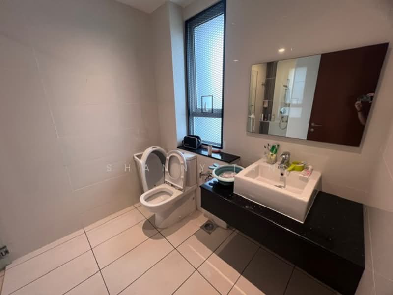 Rumah Teres 3 Tingkat untuk Dijual di Bandar Sungai Long (Selangor) - Shanny Tan - Bathroom - PropertyGuru.com.my