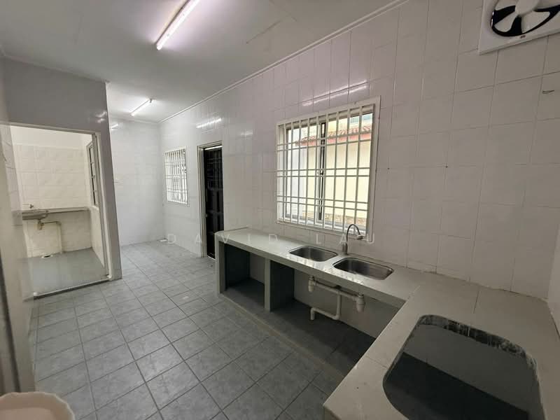 2-storey Terraced House for Sale in Taman Putri (Kulai) - David Lau - Kitchen - PropertyGuru.com.my