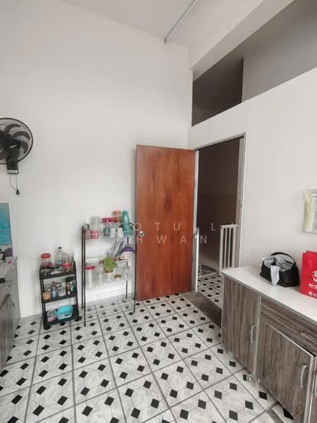 Shop / Office for Rent in Cybersouth City (Dengkil) - Gudrotullah Ikhwan - Kitchen - PropertyGuru.com.my