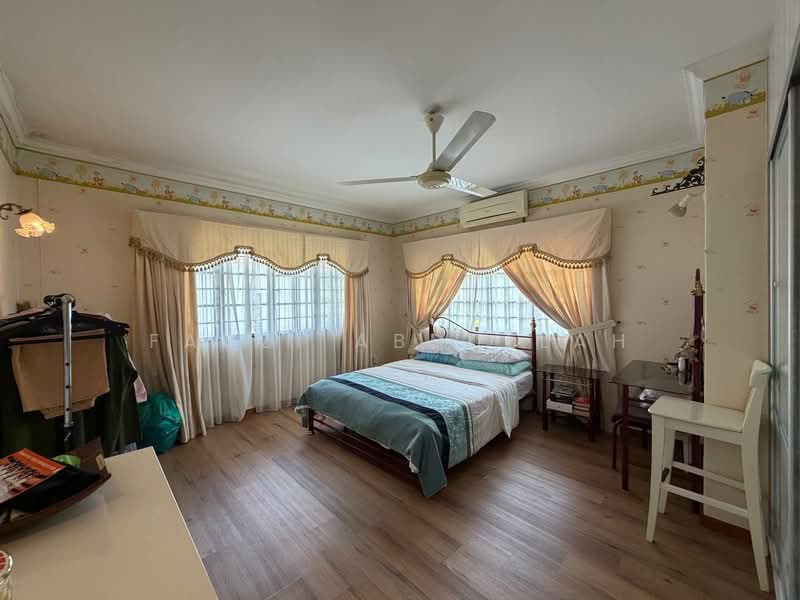 Bungalow for Sale in Taman TAR (Tun Abdul Razak) (Ampang) - Fauzi Abdullah - Bedroom - PropertyGuru.com.my