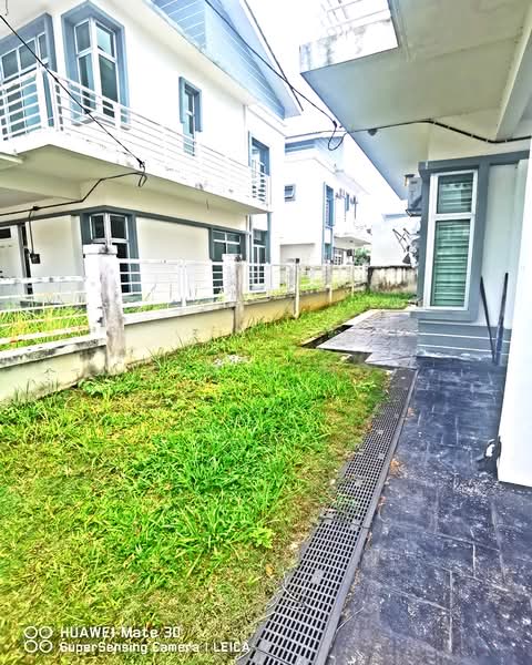 Cluster House for Sale in Bandar Saujana Putra (Tanjong Duabelas) - Jim Ling - Exterior - PropertyGuru.com.my