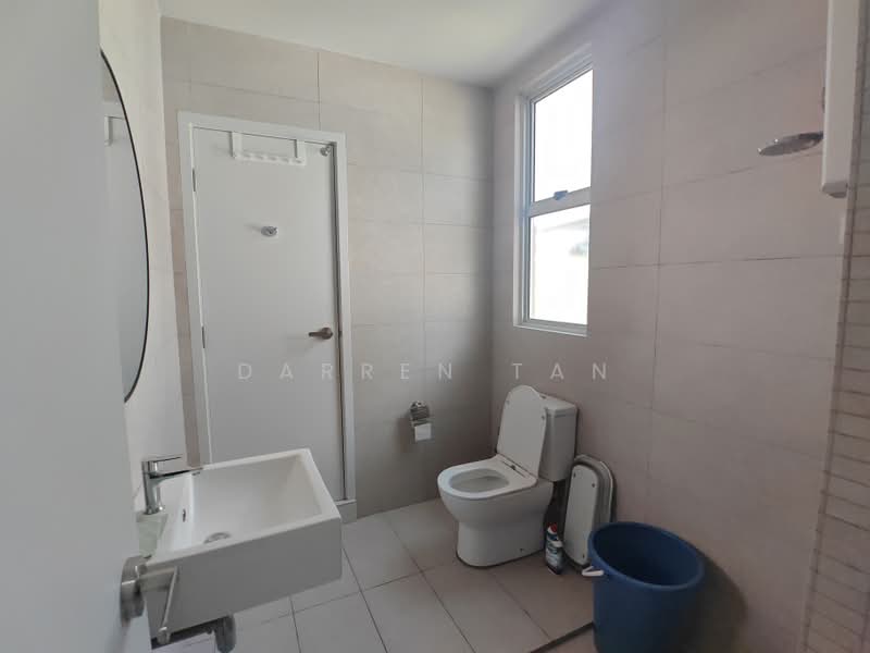 2-storey Terraced House for Sale in Tamansari (Rawang) - Darren Tan - Bathroom - PropertyGuru.com.my