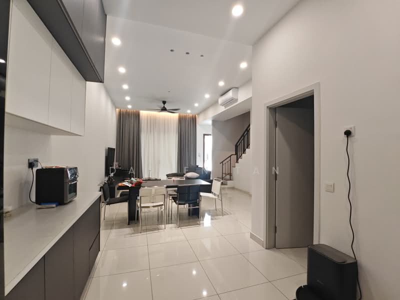 2-storey Terraced House for Sale in Tamansari (Rawang) - Darren Tan - Living Room - PropertyGuru.com.my