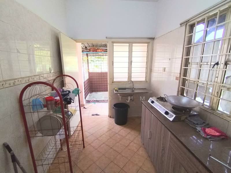 Rumah Teres 2 Tingkat untuk Dijual di Seksyen 7 (Shah Alam) - Azim Othman - Kitchen - PropertyGuru.com.my