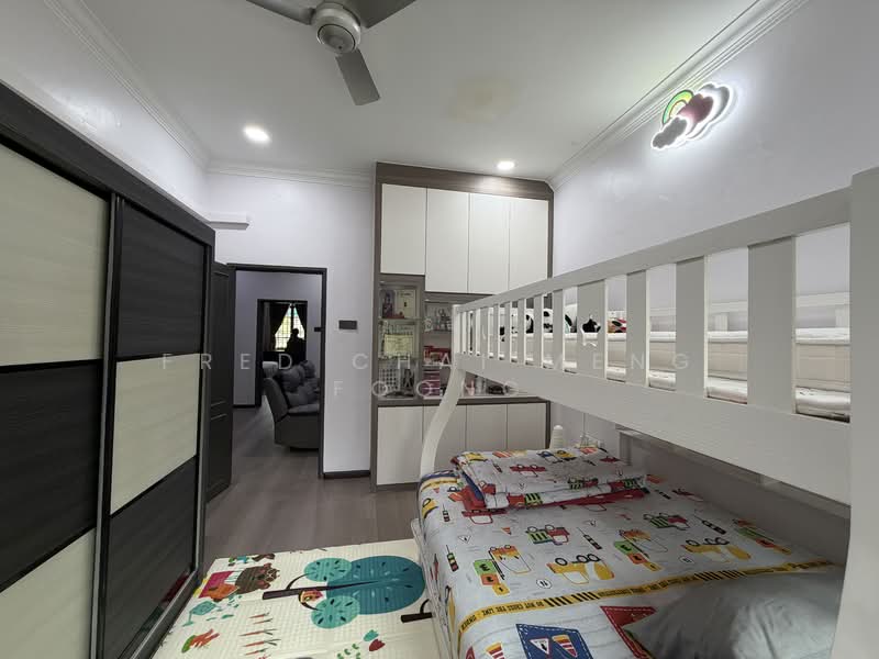 Rumah Teres untuk Dijual di Alam Damai (Cheras) - Fred Chai Meng Foong - Bedroom - PropertyGuru.com.my