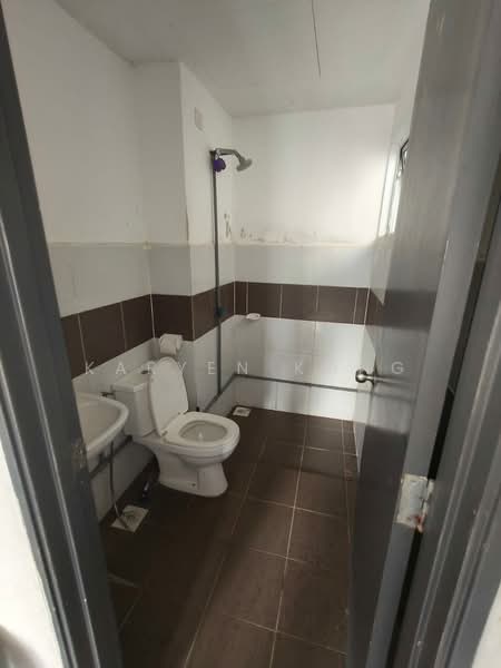 Apartment for Sale at Residensi Hijauan Lumayan - Karyen Kong - Bathroom - PropertyGuru.com.my