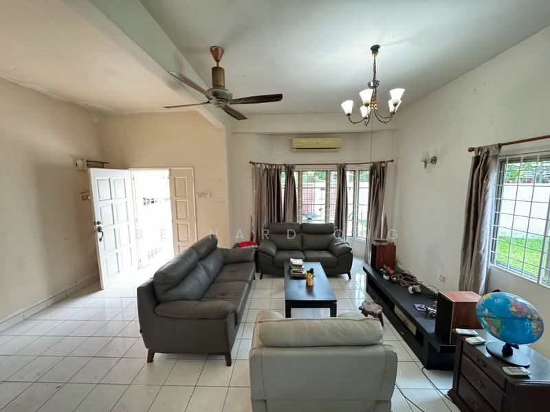 2-storey Terraced House for Sale in Taman Sri Hijau (Rawang) - Bernard Ong - Living Room - PropertyGuru.com.my