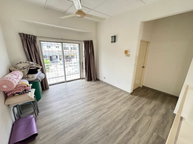 2-storey Terraced House for Sale in Taman Sri Hijau (Rawang) - Bernard Ong - Living Room - PropertyGuru.com.my