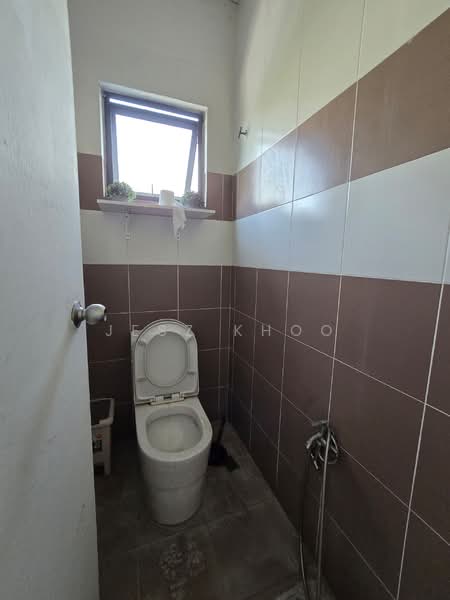 Shop for Rent in Bukit Jalil (Kuala Lumpur) - JESZ KHOO - Bathroom - PropertyGuru.com.my