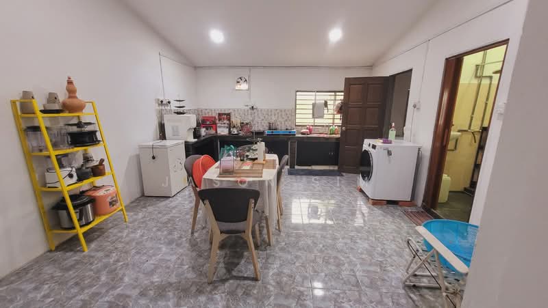 2-storey Terraced House for Sale in Taman Desa Cemerlang (Ulu Tiram) - Jason Sim - Kitchen - PropertyGuru.com.my