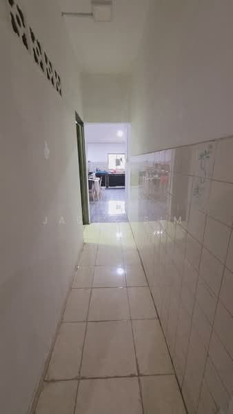 2-storey Terraced House for Sale in Taman Desa Cemerlang (Ulu Tiram) - Jason Sim - Corridor - PropertyGuru.com.my