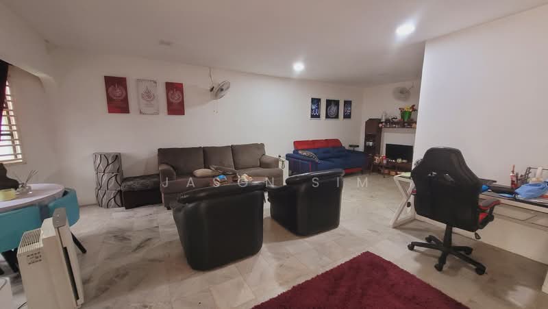 2-storey Terraced House for Sale in Taman Desa Cemerlang (Ulu Tiram) - Jason Sim - Living Room - PropertyGuru.com.my