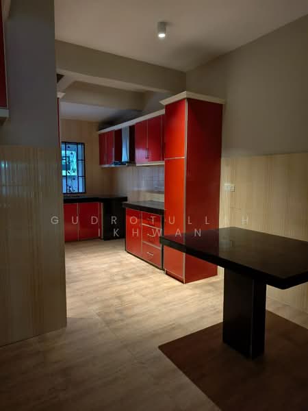 2.5-storey Terraced House for Sale in Sunway Alam Suria (Shah Alam) - Gudrotullah Ikhwan - Kitchen - PropertyGuru.com.my