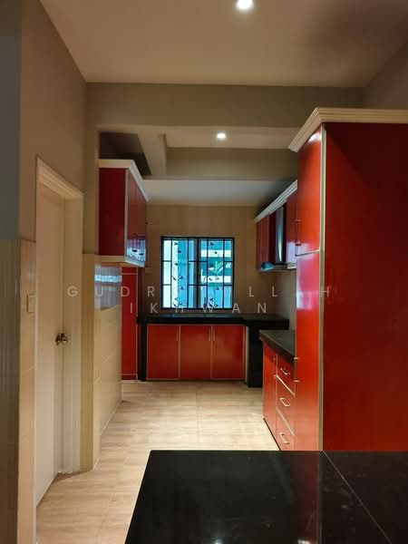 2.5-storey Terraced House for Sale in Sunway Alam Suria (Shah Alam) - Gudrotullah Ikhwan - Kitchen - PropertyGuru.com.my