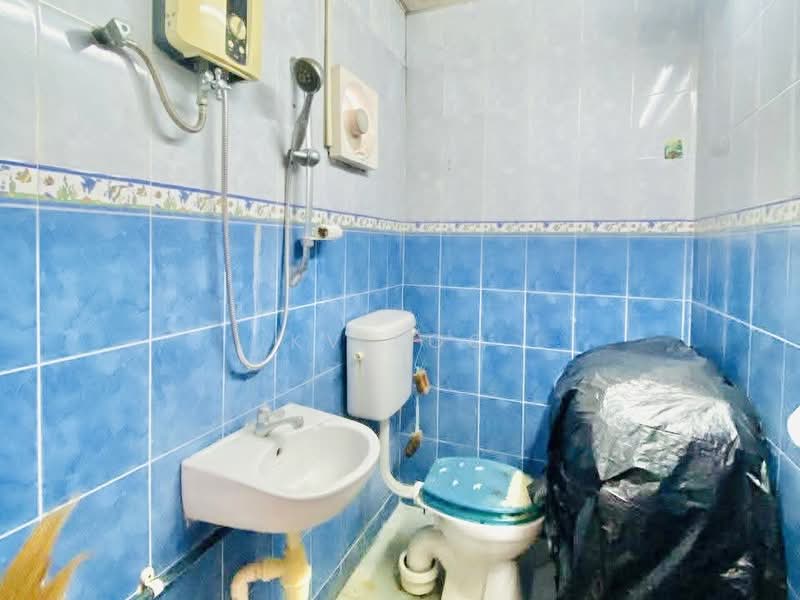 Rumah Teres 1 Tingkat untuk Dijual di Jelutong (Penang) - KV LOO - Bathroom - PropertyGuru.com.my