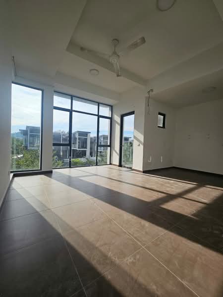 3-storey Terraced House for Sale in Mutiara Heights (Kajang) - Rachel Ji Won - Living Room - PropertyGuru.com.my