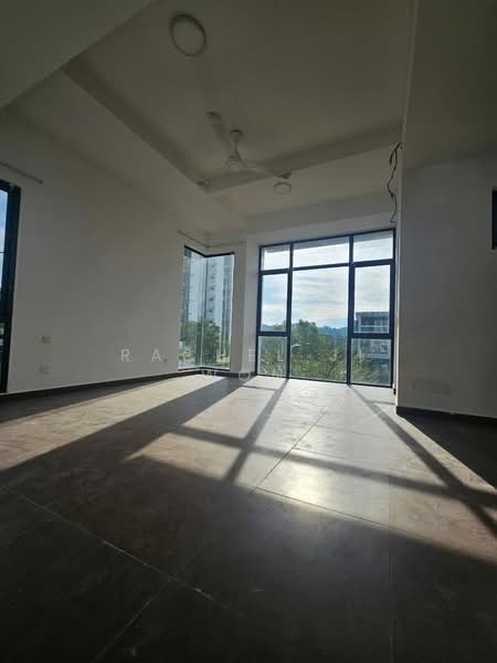 3-storey Terraced House for Sale in Mutiara Heights (Kajang) - Rachel Ji Won - Living Room - PropertyGuru.com.my