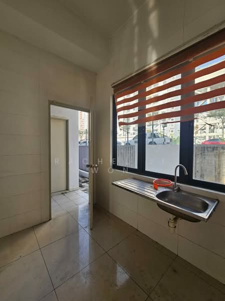 3-storey Terraced House for Sale in Mutiara Heights (Kajang) - Rachel Ji Won - Kitchen - PropertyGuru.com.my