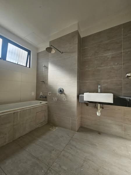 3-storey Terraced House for Sale in Mutiara Heights (Kajang) - Rachel Ji Won - Bathroom - PropertyGuru.com.my