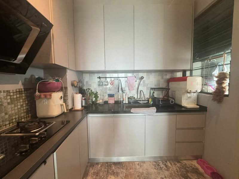 Condominium for Rent at Skyvilla @ D'Island - Roseabelle Low - Kitchen - PropertyGuru.com.my