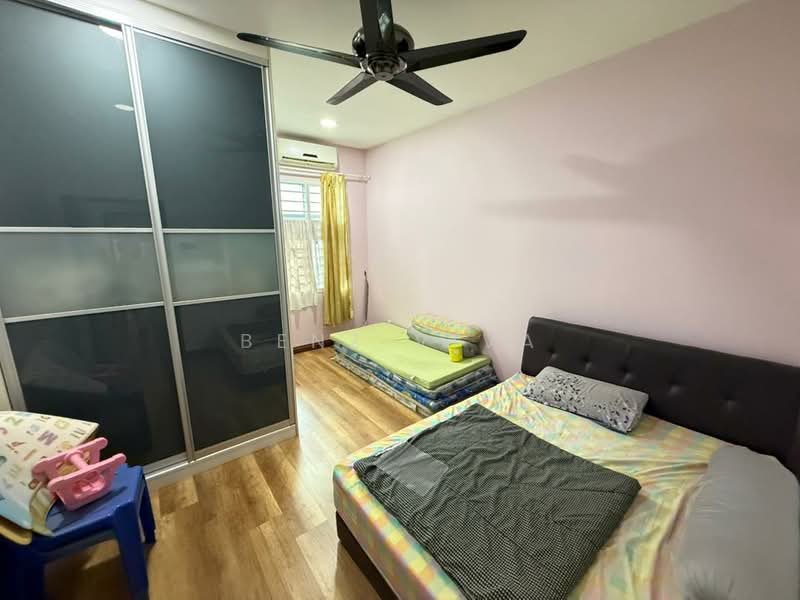 Semi-Detached House for Sale in Shah Alam (Selangor) - Benz Viva - Bedroom - PropertyGuru.com.my
