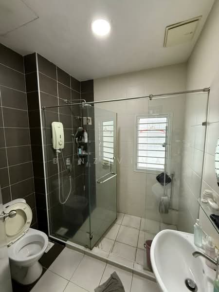 Semi-Detached House for Sale in Shah Alam (Selangor) - Benz Viva - Bathroom - PropertyGuru.com.my