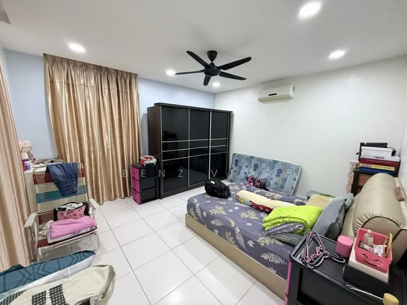 Semi-Detached House for Sale in Shah Alam (Selangor) - Benz Viva - Bedroom - PropertyGuru.com.my