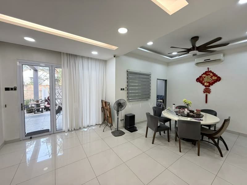 Semi-Detached House for Sale in Shah Alam (Selangor) - Benz Viva - Dining Room - PropertyGuru.com.my