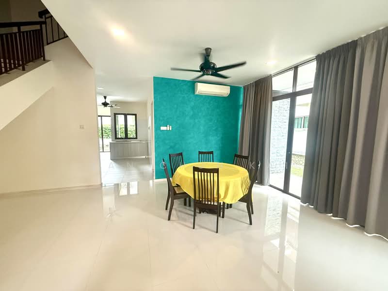 Rumah Berkembar untuk Disewa di (Penang) - Gan Chun Kai - Dining Room - PropertyGuru.com.my