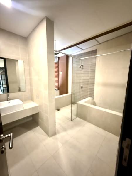 Rumah Berkembar untuk Disewa di (Penang) - Gan Chun Kai - Bathroom - PropertyGuru.com.my
