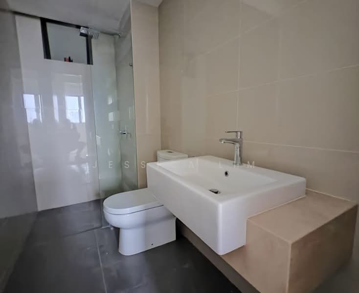 Service Residence for Sale at United Point (Residensi Berpadu) - Jessica Lim - Bathroom - PropertyGuru.com.my