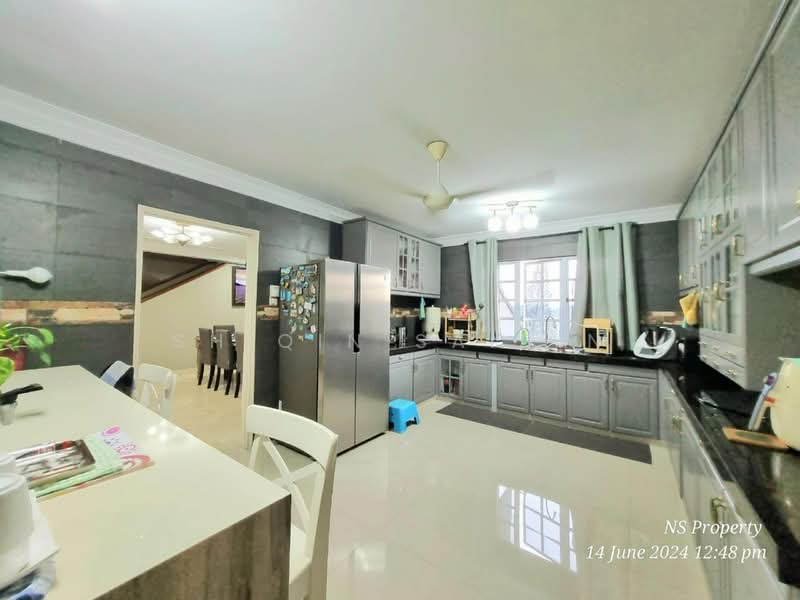 Rumah Banglo untuk Dijual di Seksyen 9 (Shah Alam) - Shiqin Saidin - Kitchen - PropertyGuru.com.my