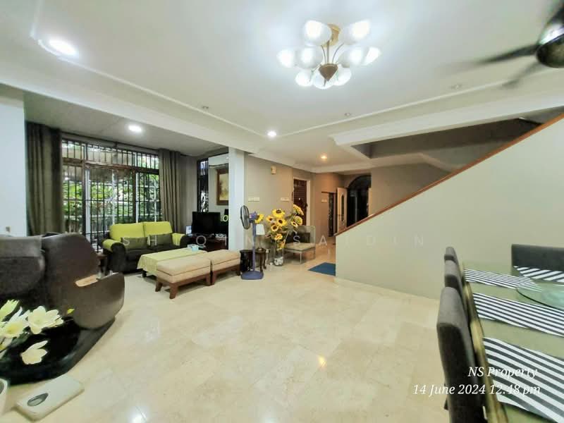Rumah Banglo untuk Dijual di Seksyen 9 (Shah Alam) - Shiqin Saidin - Living Room - PropertyGuru.com.my