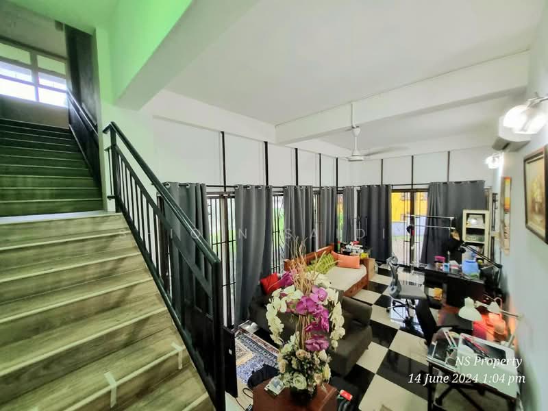 Rumah Banglo untuk Dijual di Seksyen 9 (Shah Alam) - Shiqin Saidin - Living Room - PropertyGuru.com.my