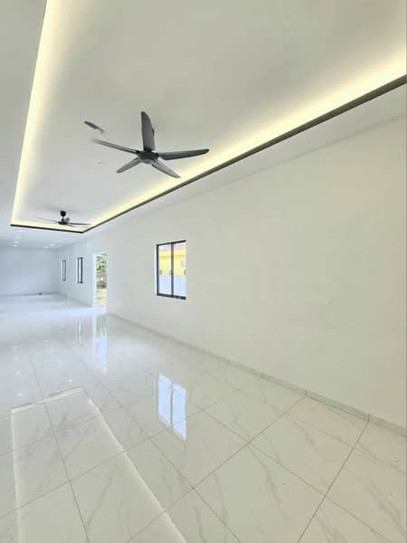 Bungalow for Sale in Kampung Baharu (Gelang Patah) - Edward Siow - Living Room - PropertyGuru.com.my