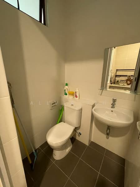 Condominium for Rent at Isle of Kamares - Allvin Teh - Bathroom - PropertyGuru.com.my