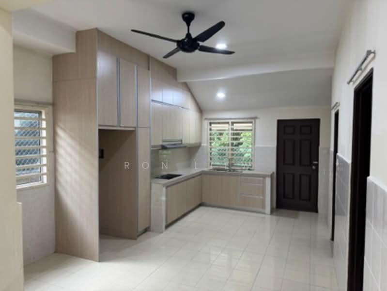Semi-Detached House for Sale in Bandar Baru Salak Tinggi (Sepang) - Ron Liew - Kitchen - PropertyGuru.com.my