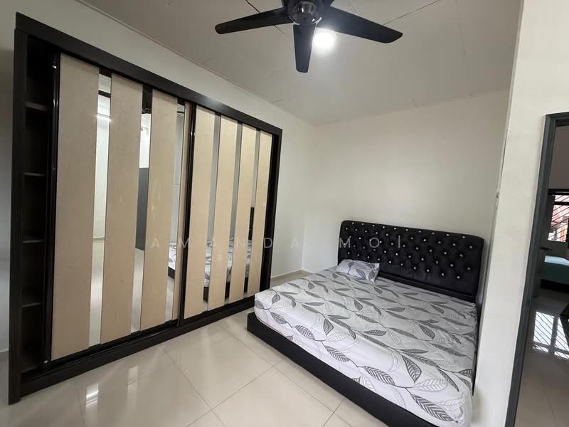2-storey Terraced House for Rent in Taman Bukit Mewah (Tampoi) - Amanda Moi - Bedroom - PropertyGuru.com.my