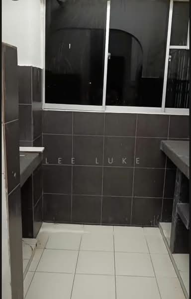 Pangsapuri untuk Disewa di Kinrara Ria - Lee Luke - Kitchen - PropertyGuru.com.my
