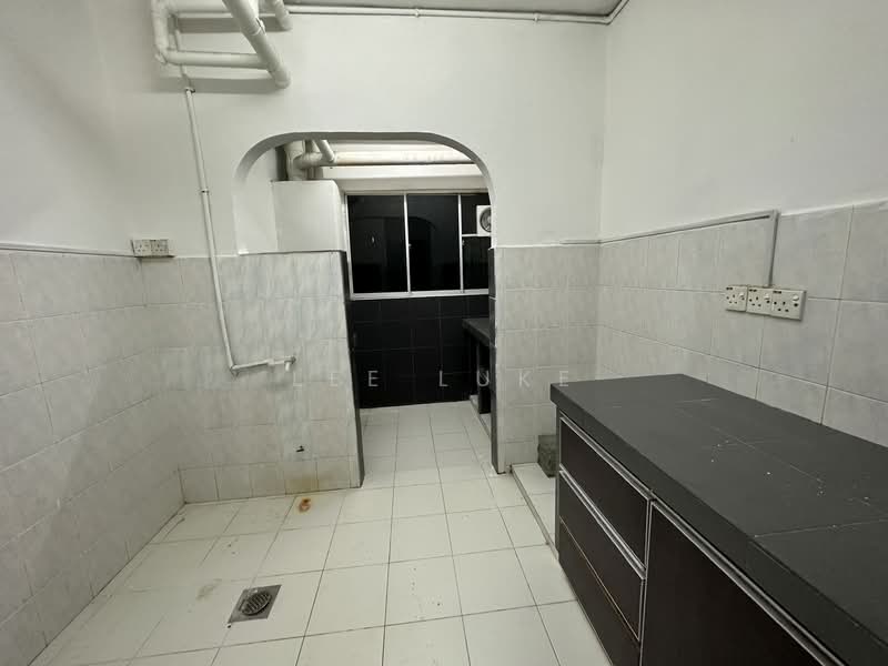 Pangsapuri untuk Disewa di Kinrara Ria - Lee Luke - Kitchen - PropertyGuru.com.my