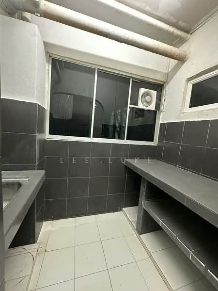 Pangsapuri untuk Disewa di Kinrara Ria - Lee Luke - Kitchen - PropertyGuru.com.my