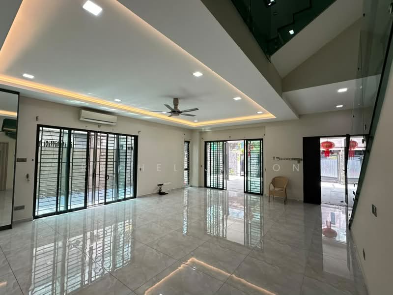 Semi-Detached House for Sale in Taman Saujana Suria (Kajang) - Rachel Ji Won - Living Room - PropertyGuru.com.my