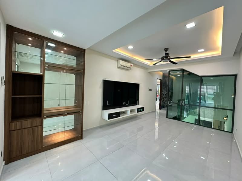 Semi-Detached House for Sale in Taman Saujana Suria (Kajang) - Rachel Ji Won - Living Room - PropertyGuru.com.my