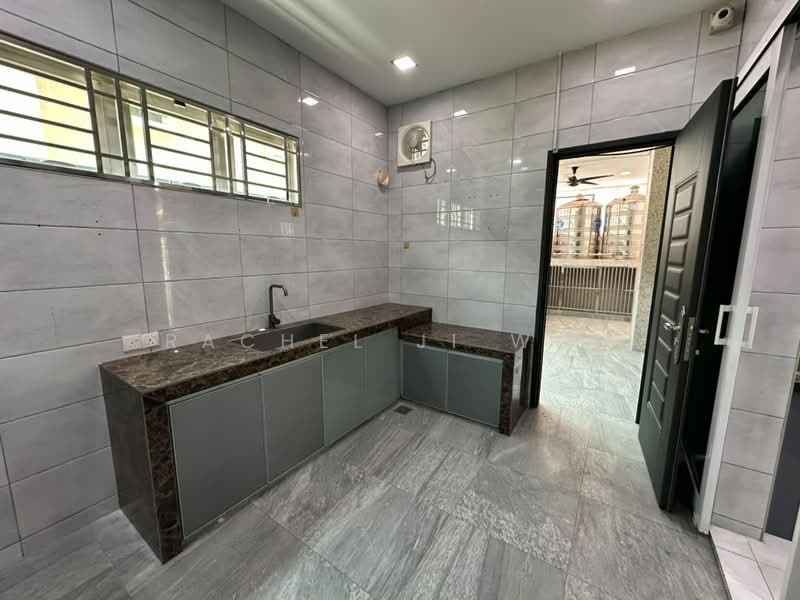 Semi-Detached House for Sale in Taman Saujana Suria (Kajang) - Rachel Ji Won - Kitchen - PropertyGuru.com.my