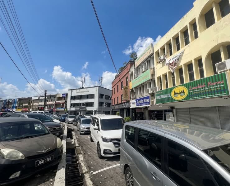 Taman Pelangi - 3 Storey Shop Lot for Rent - 2