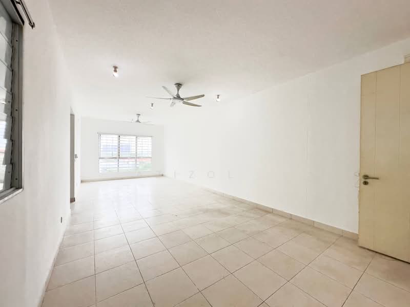 Apartment for Sale at Pangsapuri Seri Mutiara - Azizol . - Living Room - PropertyGuru.com.my