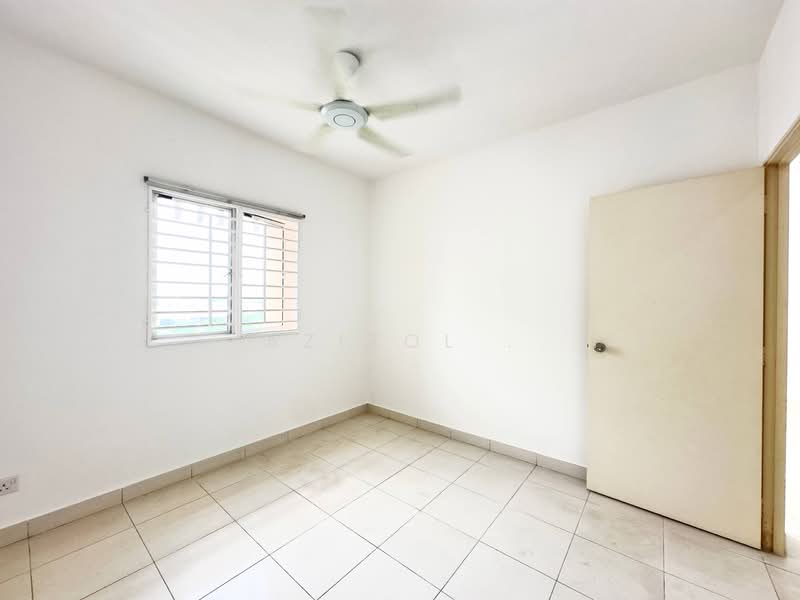 Apartment for Sale at Pangsapuri Seri Mutiara - Azizol . - Interior - PropertyGuru.com.my